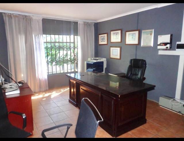 14 BEDROOM HOUSE FOR SALE IN IVY PARK